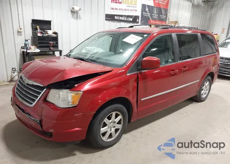 2010 Chrysler Town & Country Touring from USA, damaged, VIN 2A4RR5DX5AR128379